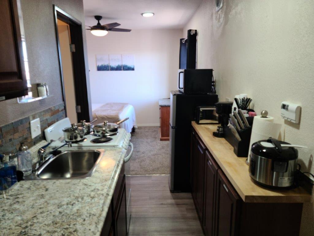 069B Comfortable Suite With Kitchenette And King Bed Near South Rim Sleeps 4 瓦莱 外观 照片