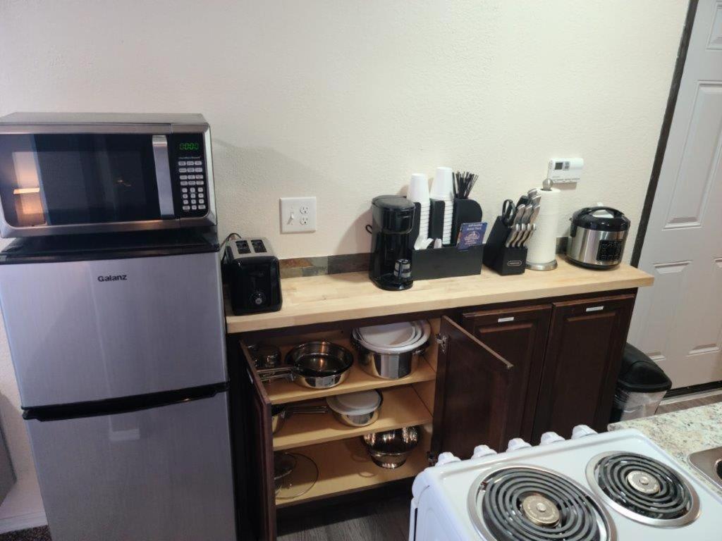 069B Comfortable Suite With Kitchenette And King Bed Near South Rim Sleeps 4 瓦莱 外观 照片