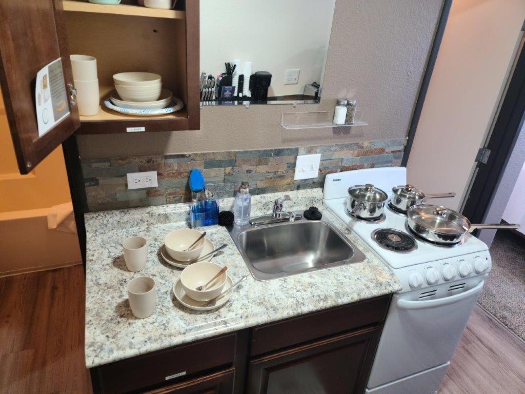 069B Comfortable Suite With Kitchenette And King Bed Near South Rim Sleeps 4 瓦莱 外观 照片